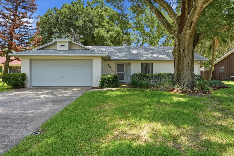 1507 Blackberry Ct, FL
