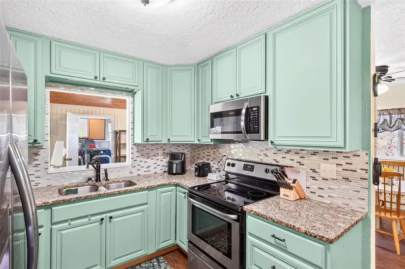 2021 Oliver Pl, FL
