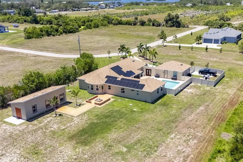 3016 Smilodon Trl, FL