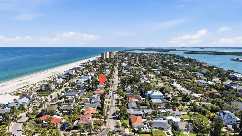726 Mandalay Ave, FL