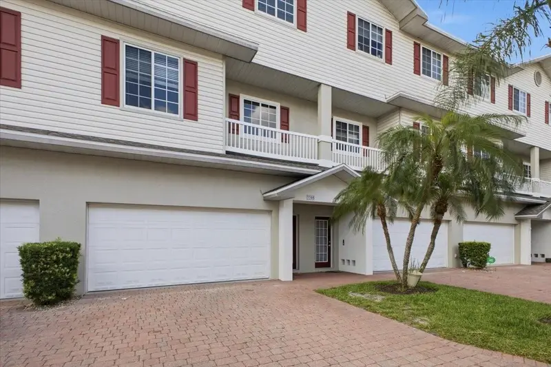 3305 10th Ln W, FL