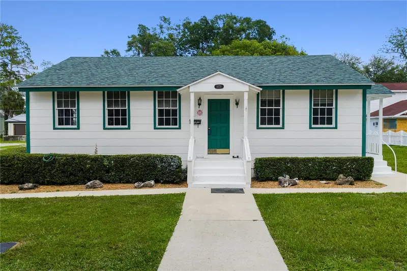 14721 Main St, FL