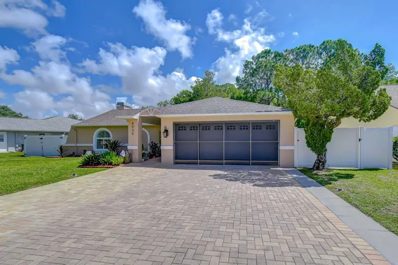 8935 Ruger Dr, FL