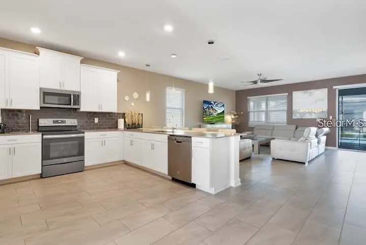 4535 Narrative Ln, FL