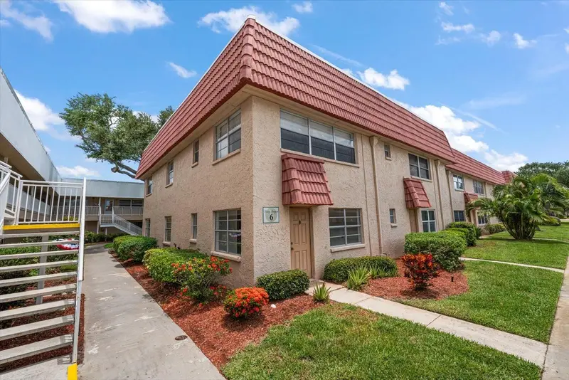 10037 62nd Ter N #1, FL