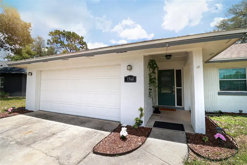 1560 Guinevere Dr, FL