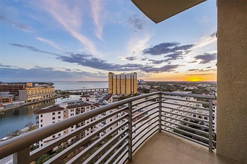 275 Bayshore Blvd #1507, FL