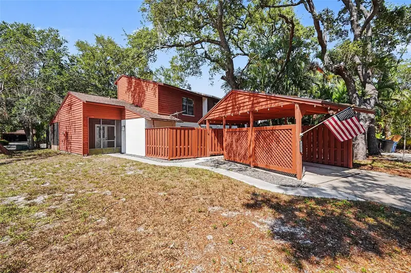 803 Fairwood Ln, FL
