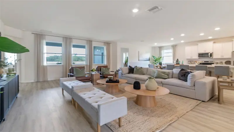 3042 Kingsman Trl, FL