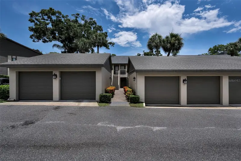 3165 Landmark Dr #711, FL