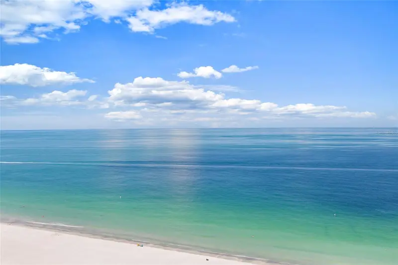 1520 Gulf Blvd #1807, FL