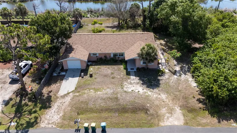 1825 Shadow Ln, FL