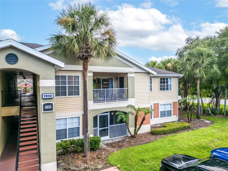 1910 Summer Club Dr #212, FL