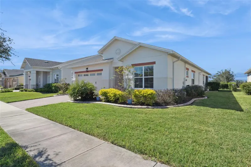 2632 Meadowedge Loop, FL