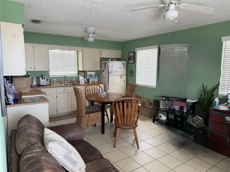 104 S 4th St #104, FL