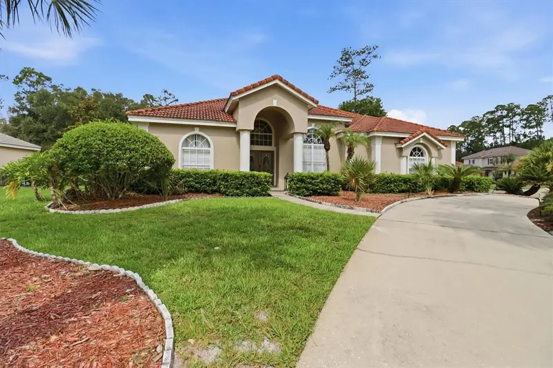 1124 Cypress Loft Pl, FL