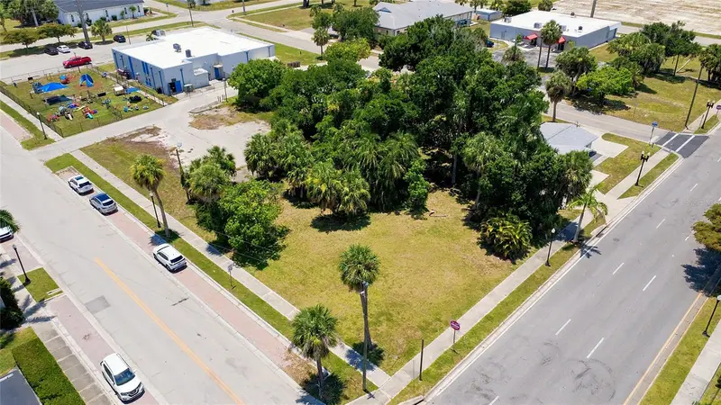 261 E Olympia Ave, FL