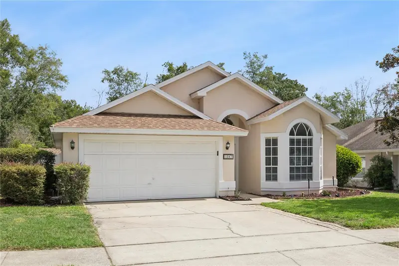1047 Royal Oaks Dr, FL