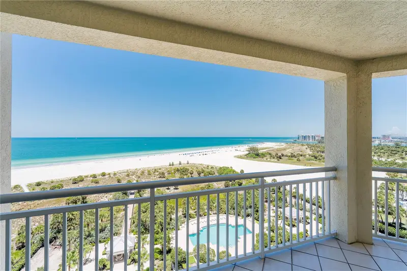 1180 Gulf Blvd #1202, FL