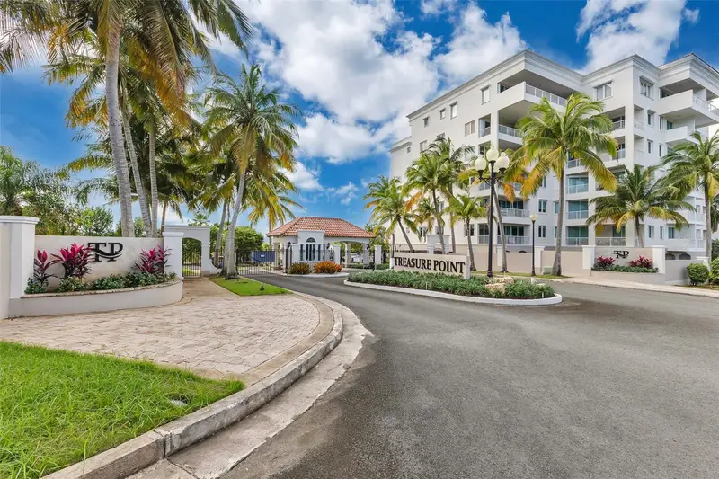 6690 Calle Turquoise #324, PR