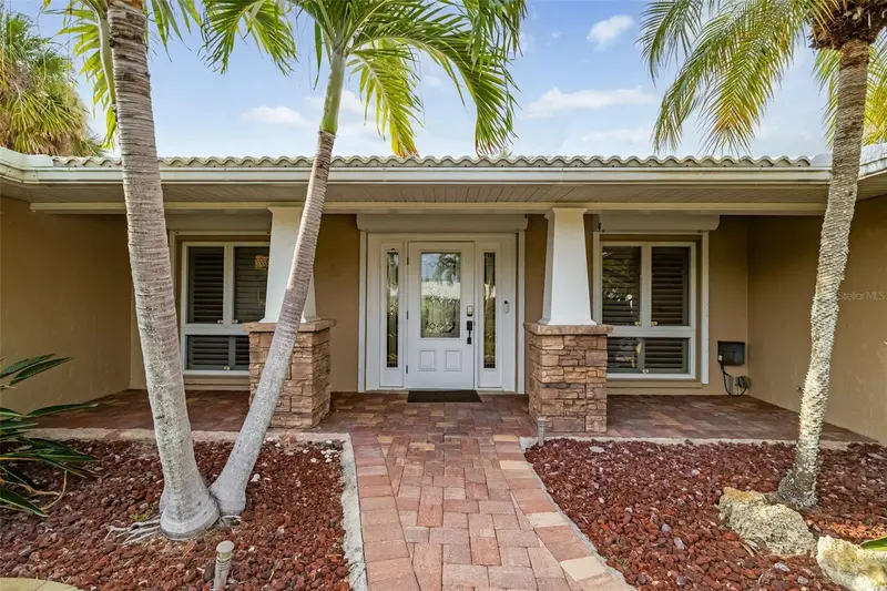 565 Commonwealth Pl, FL