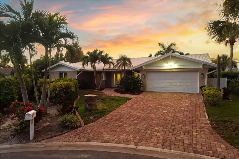 565 Commonwealth Pl, FL