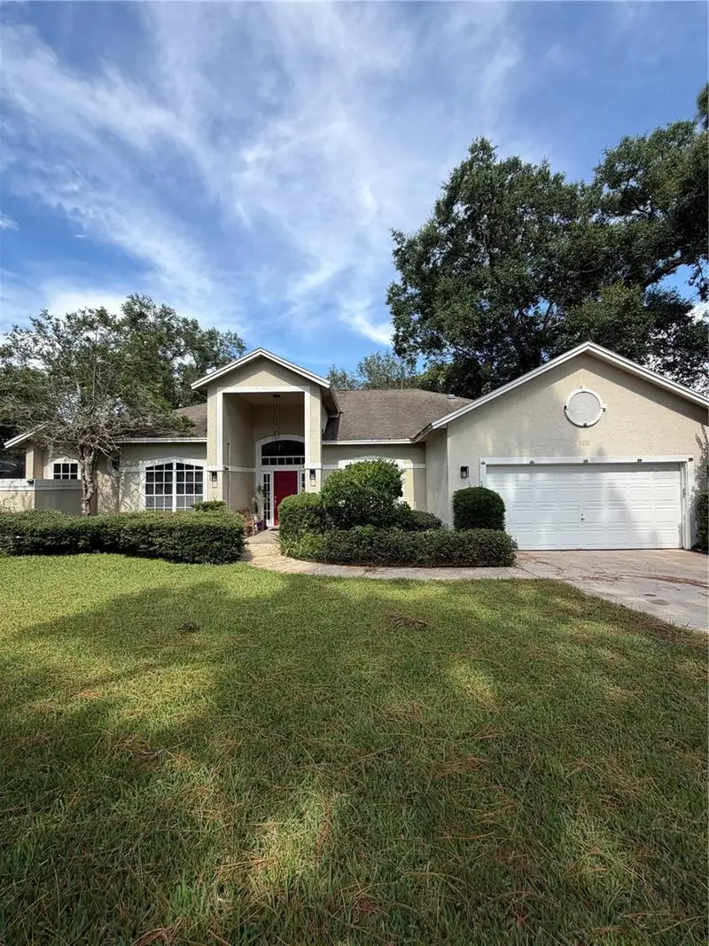 2435 Sweetwater Country Club Place Dr, FL