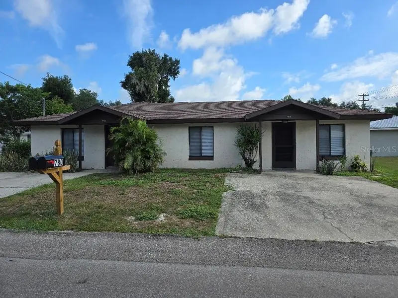 780 E North St, FL