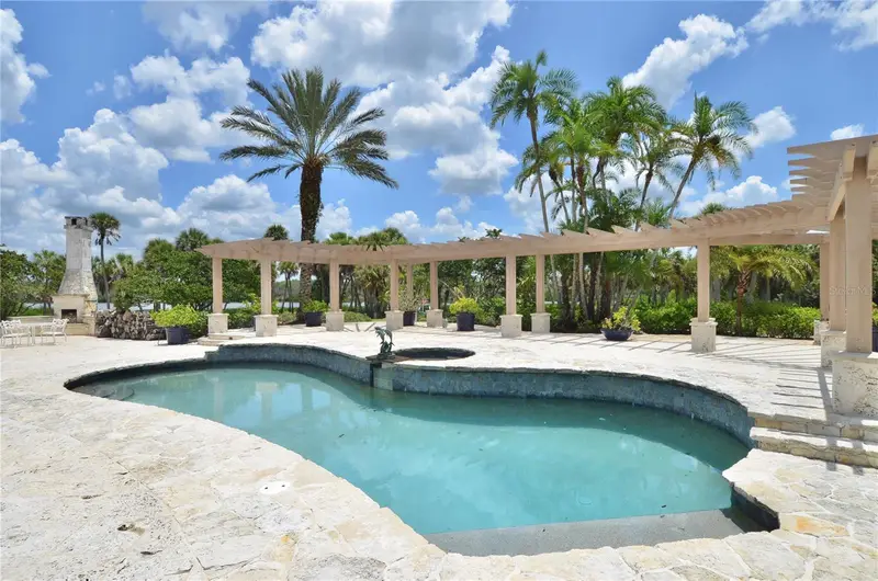 630 N River Rd, FL