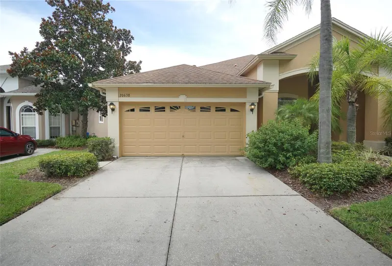 20638 Amanda Oak Ct, FL