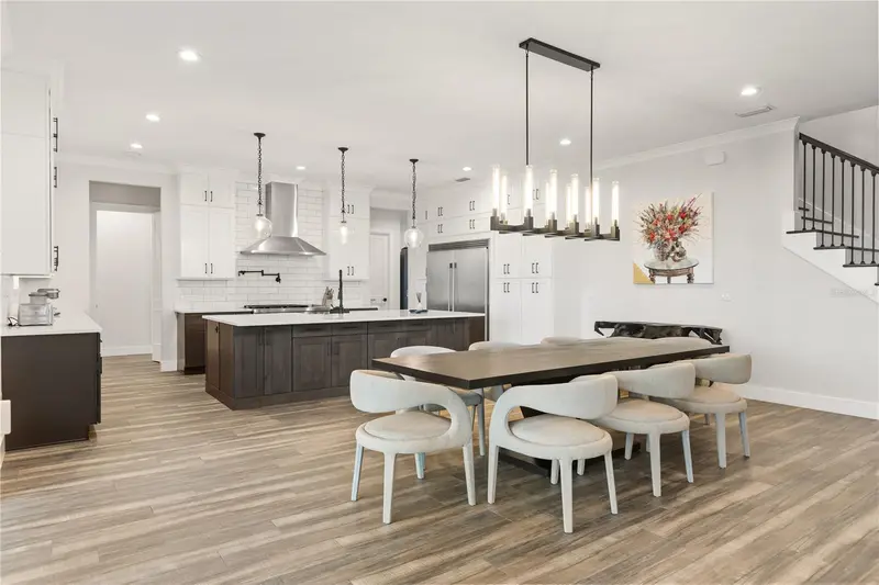 907 Celadon St, FL
