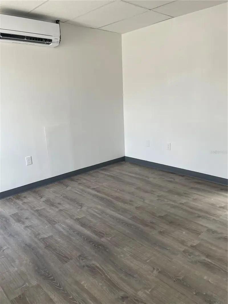 5525 Commerce Dr #3/4, FL