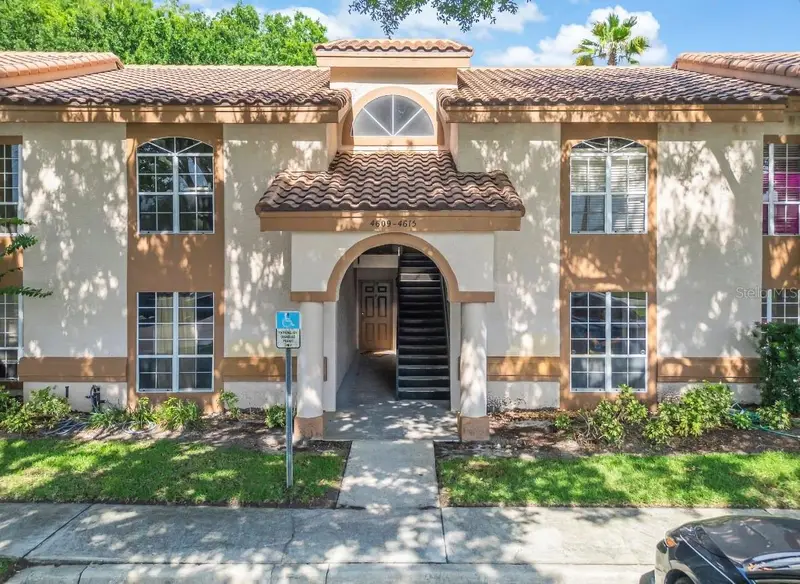 4613 Gate Pl #104, FL