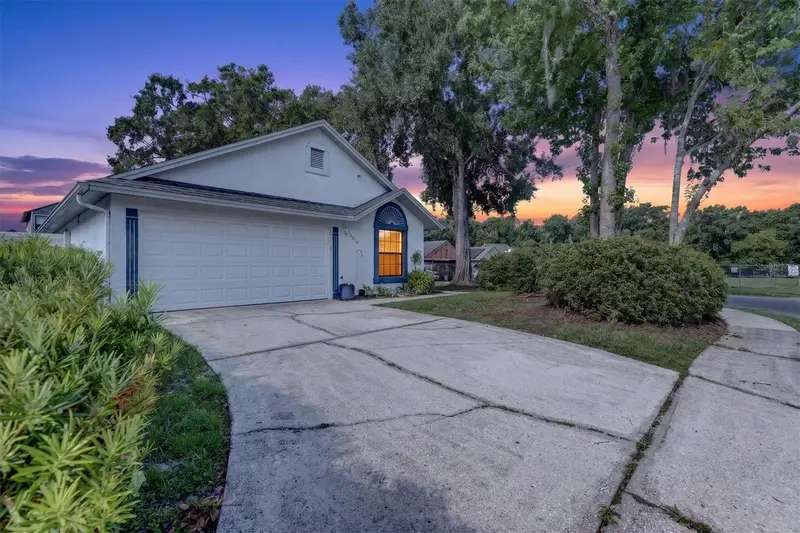 1214 Creekbottom Cir, FL