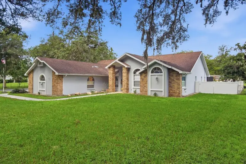 483 Lincoln Ave, FL