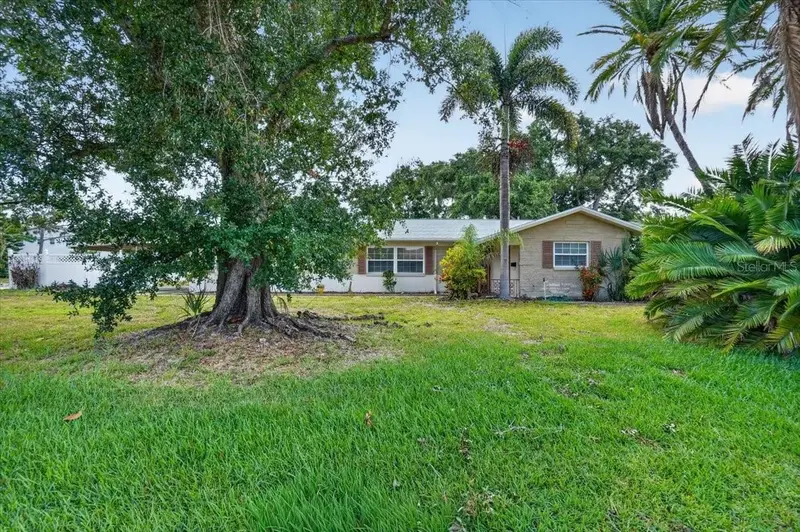 6999 16th Ave N, FL