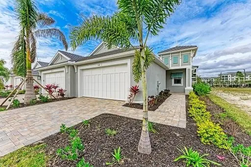 149 Okeeffe Cir, FL