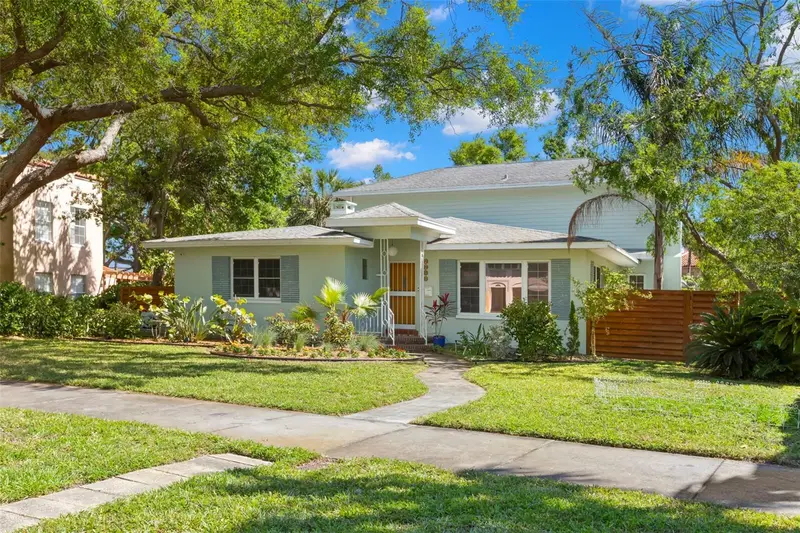 2217 Brevard Rd Ne, FL