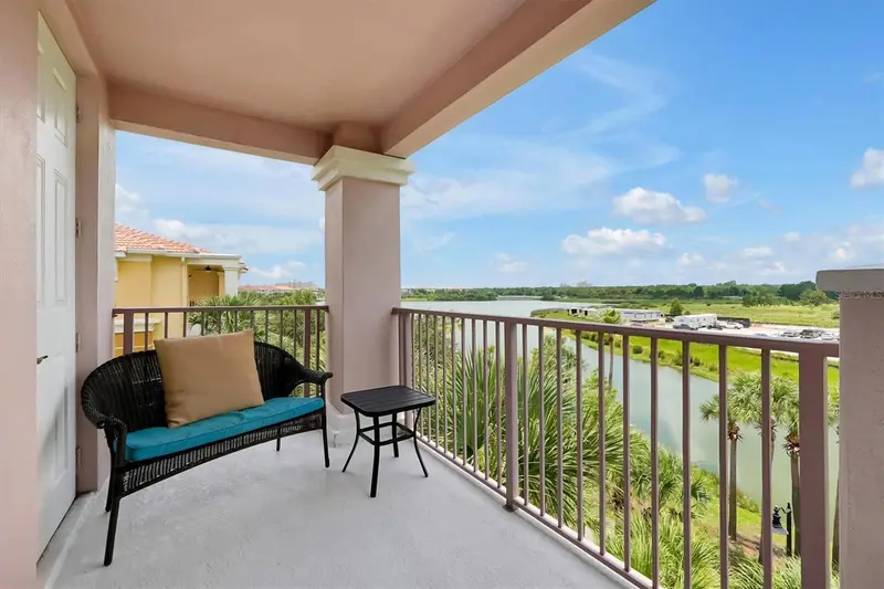 5048 Shoreway Loop #40404, FL