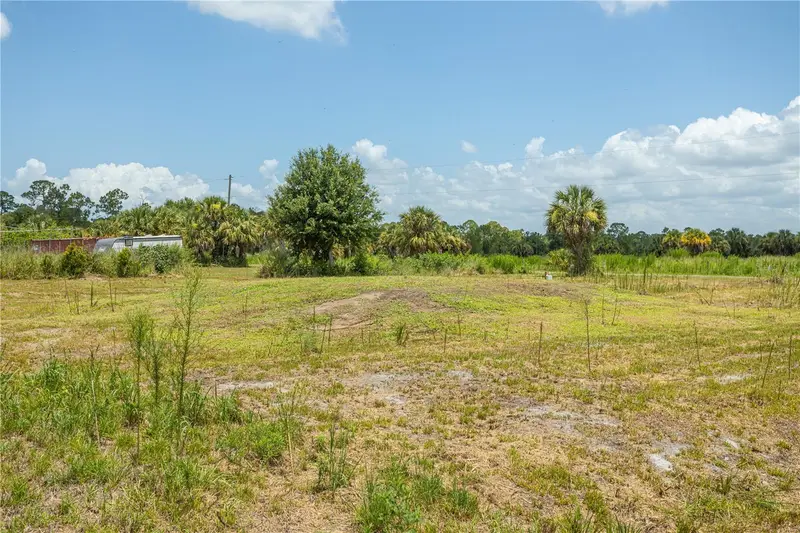 29051 Maris Dr, FL