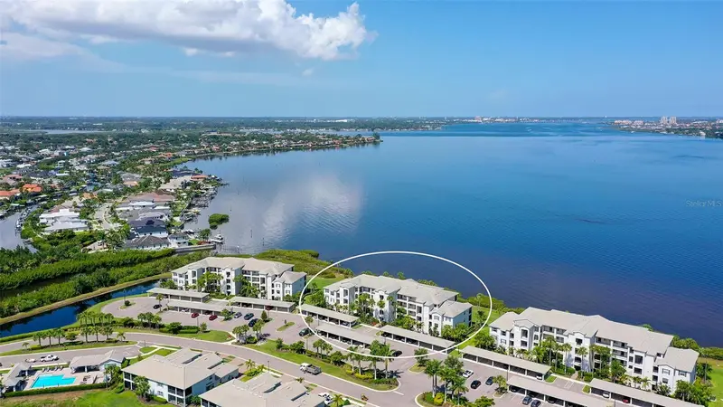 910 Tidewater Shores Loop #103, FL