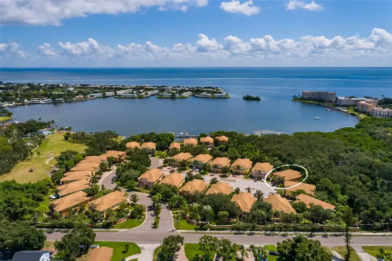 190 Banyan Bay Dr, FL
