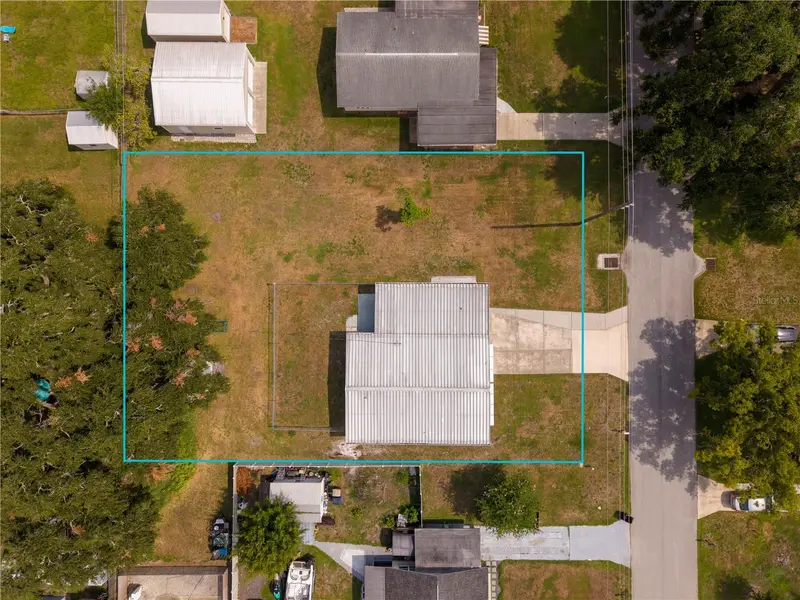332 Illinois Ave, FL
