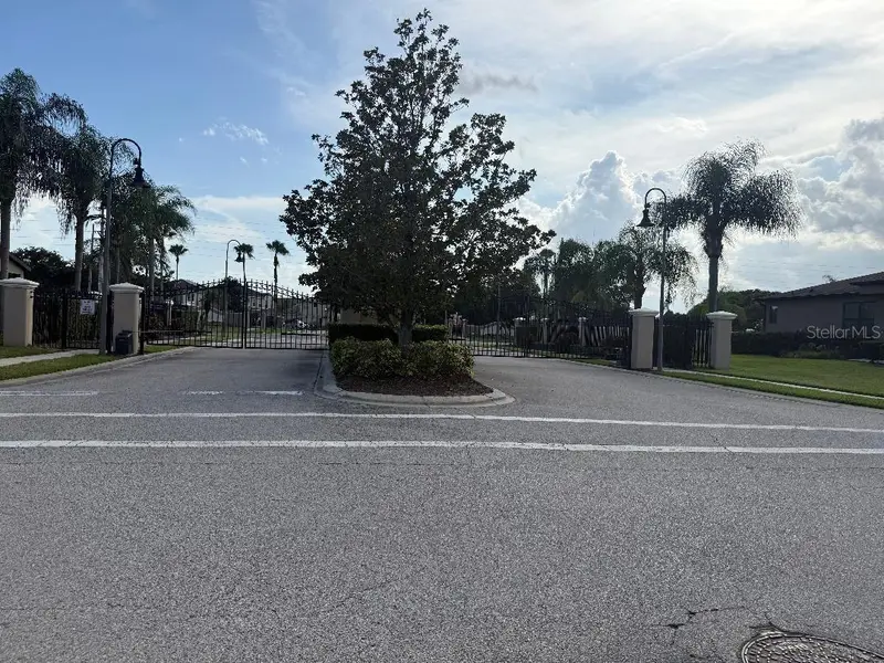 2432 Seven Oaks Dr, FL