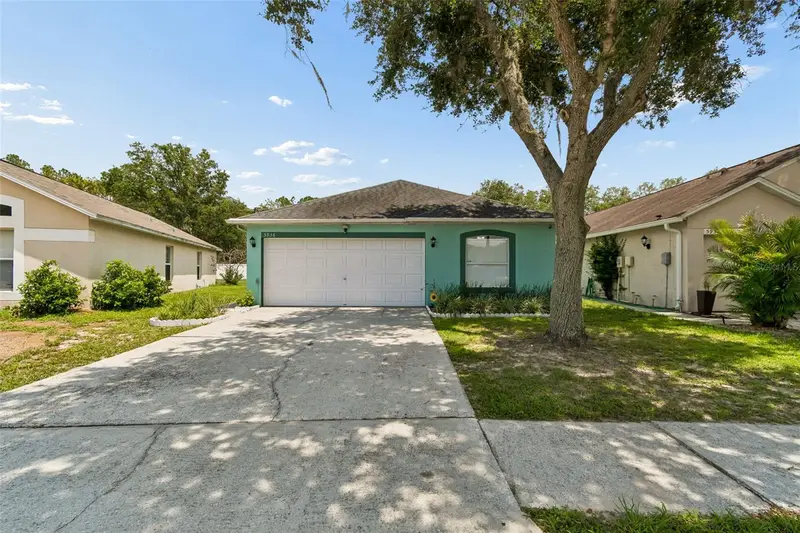 5936 Lake Front Dr, FL