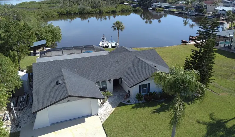 5717 Seabreeze Dr, FL