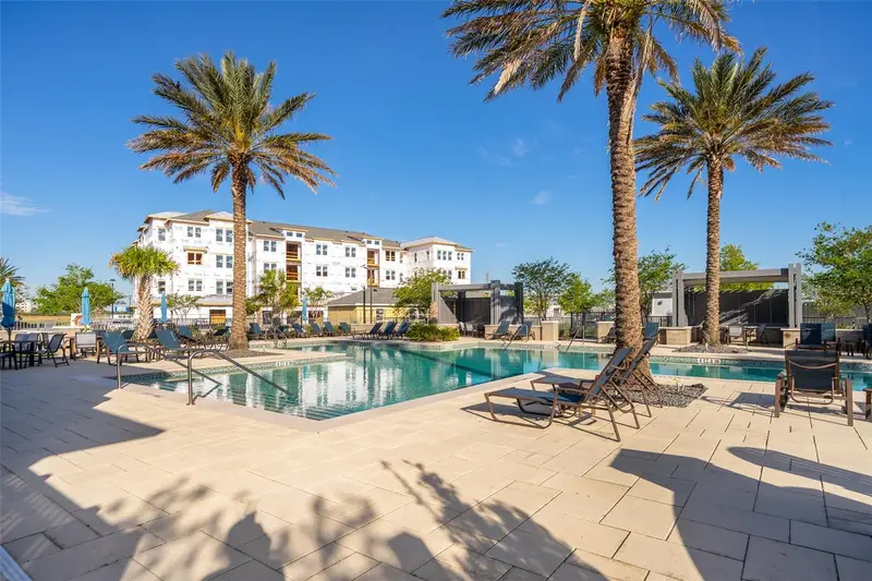 7521 Laureate Blvd #5208, FL