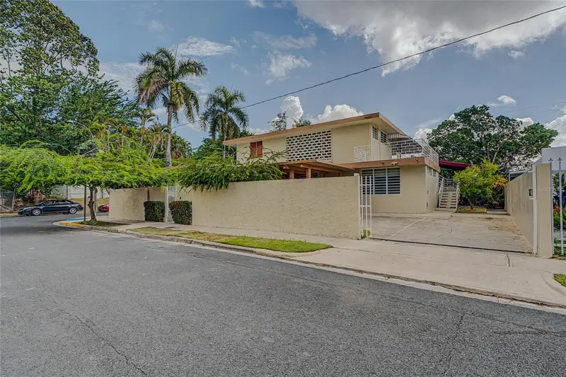 901 Harvard, PR