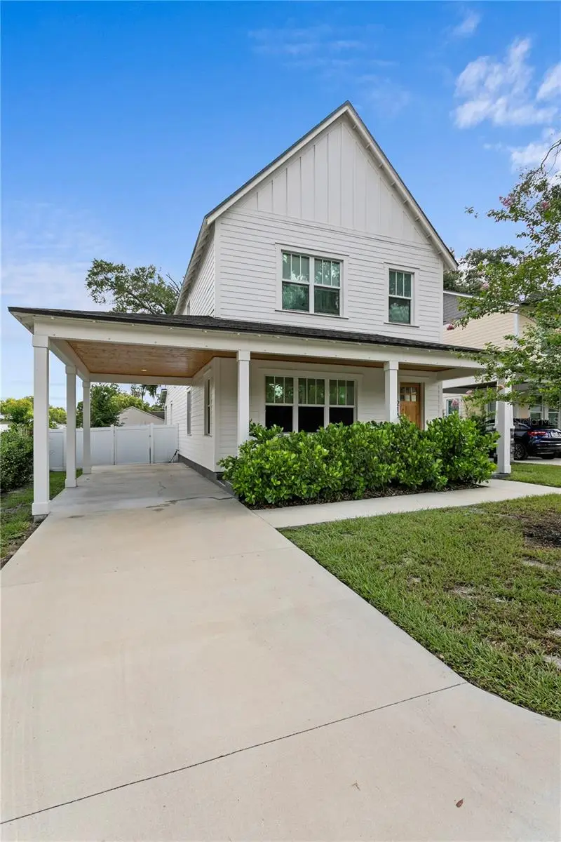 213 W Elm St, FL