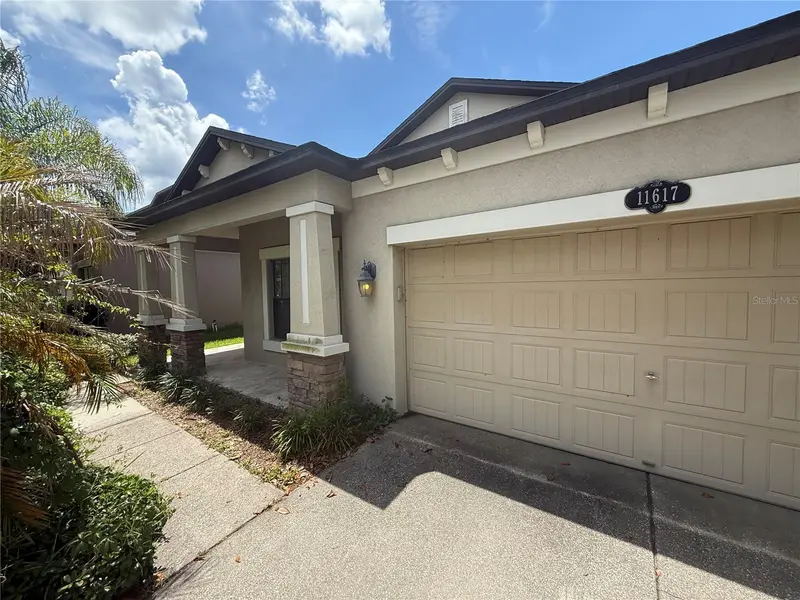 11617 Palmetto Pine St, FL